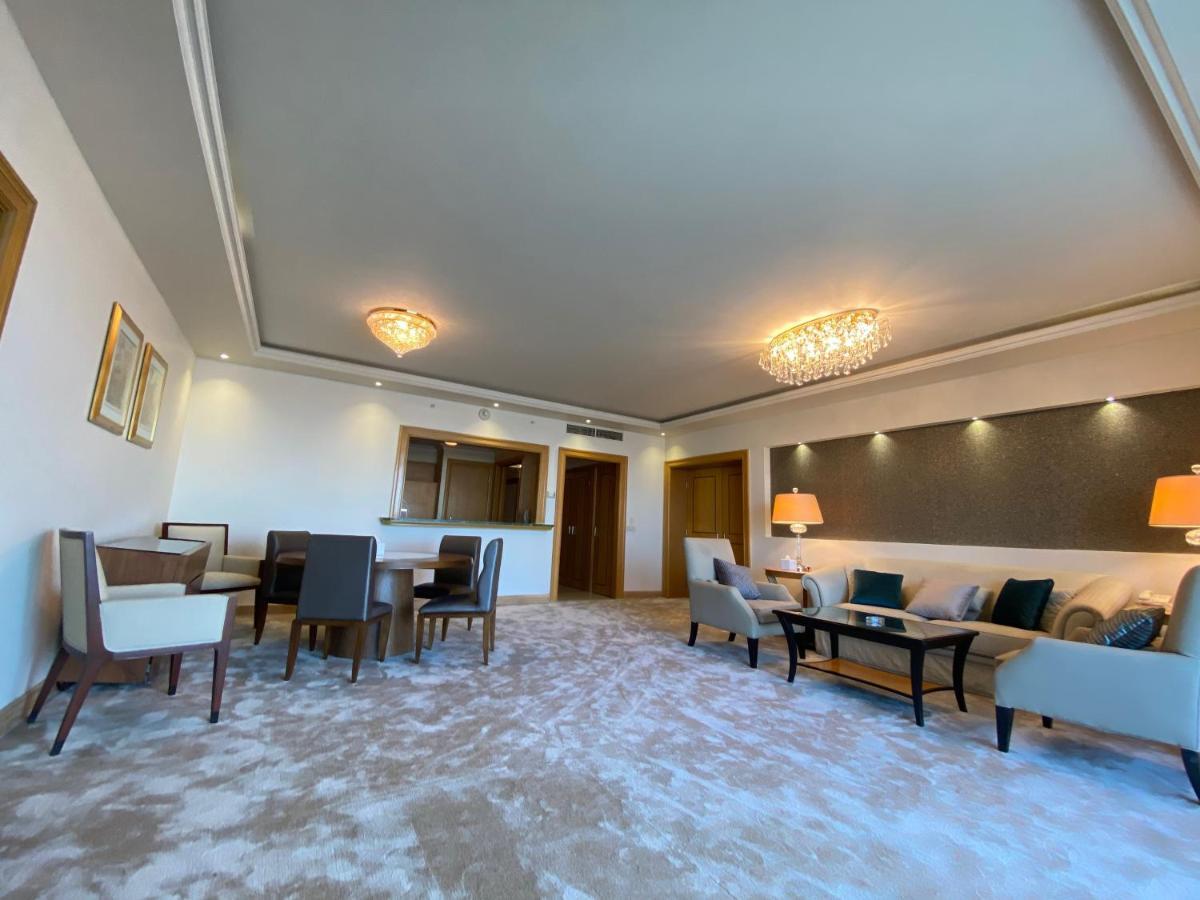 קהיר Chez Haytham At Four Seasons Nile Plaza Residential Suite מראה חיצוני תמונה